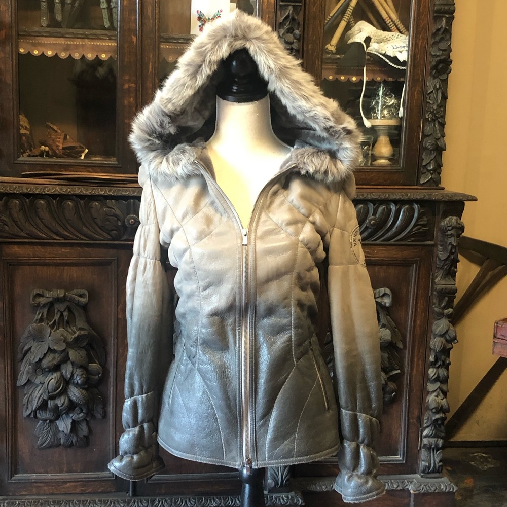 Ventcouvert ombré shearling jacket with hood